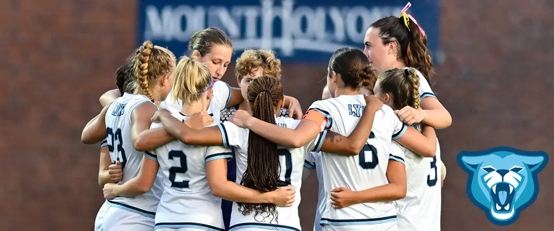 Mount Holyoke College Soccer - Team Huddle
